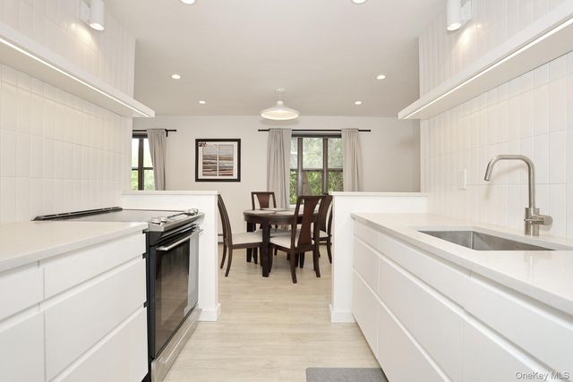 945 Sierra Vista Lane, Valley Cottage, NY 10989