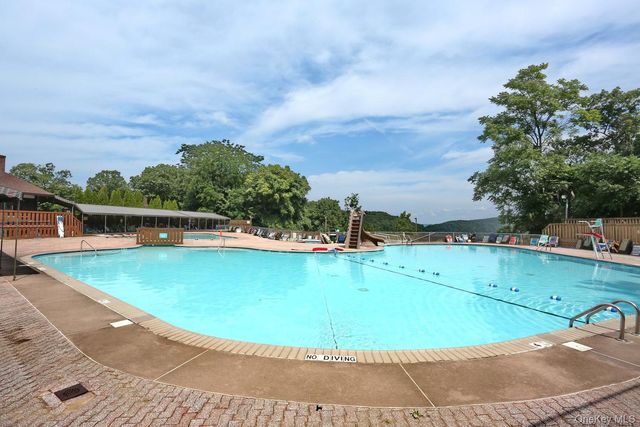 945 Sierra Vista Lane, Valley Cottage, NY 10989