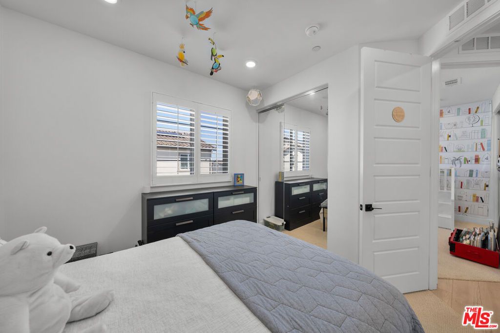 Image 26 of property listing at 27659 S Rosewood Lane, San Pedro, CA 90732