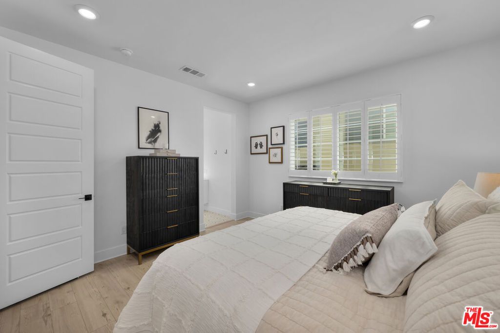 Image 29 of property listing at 27659 S Rosewood Lane, San Pedro, CA 90732