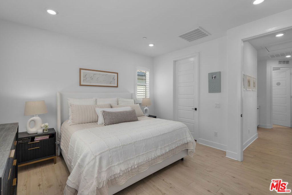 Image 30 of property listing at 27659 S Rosewood Lane, San Pedro, CA 90732