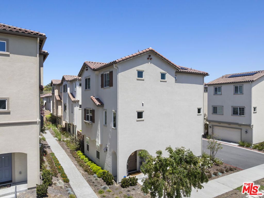 Image 37 of property listing at 27659 S Rosewood Lane, San Pedro, CA 90732