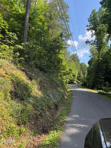 23 Walden Ridge Road, Sevierville, TN 37862