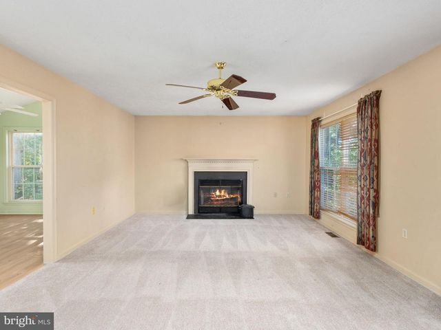 2452 HARPOON DR, Stafford, VA 22554