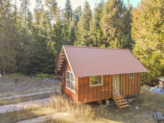 34221 N Dunn Rd, Chattaroy, WA 99003 property photo