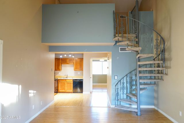 30 E BROWN Road 2106, Mesa, AZ 85201