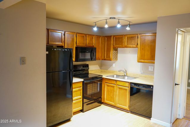 30 E BROWN Road 2106, Mesa, AZ 85201