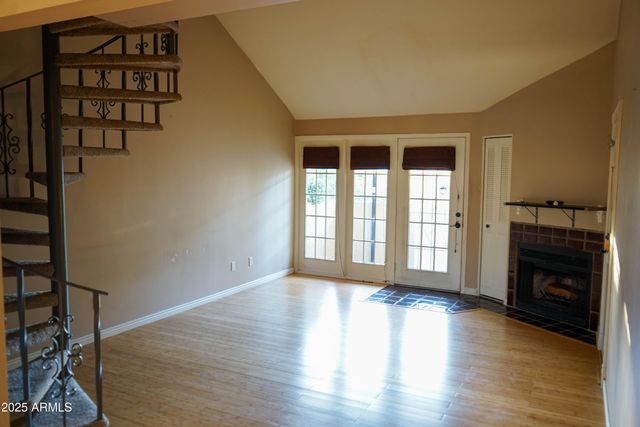 30 E BROWN Road 2106, Mesa, AZ 85201