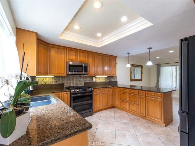 31 Echo, Irvine, CA 92614