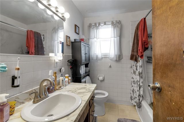 227 Genesee Street, Lockport City, NY 14094