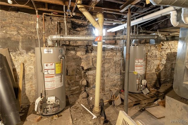 227 Genesee Street, Lockport City, NY 14094