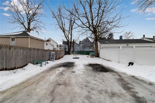 227 Genesee Street, Lockport City, NY 14094