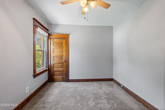 3624 Hoiles Avenue, Toledo, OH 43612