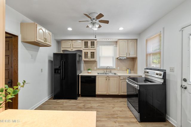 3624 Hoiles Avenue, Toledo, OH 43612
