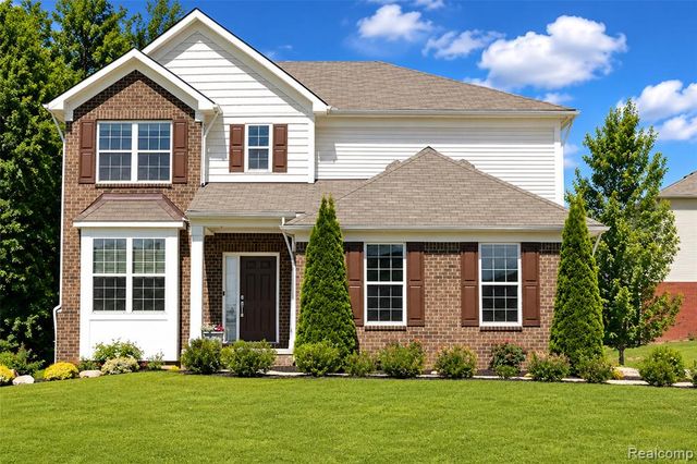 30081 Braeburn Street, New Hudson, MI 48165