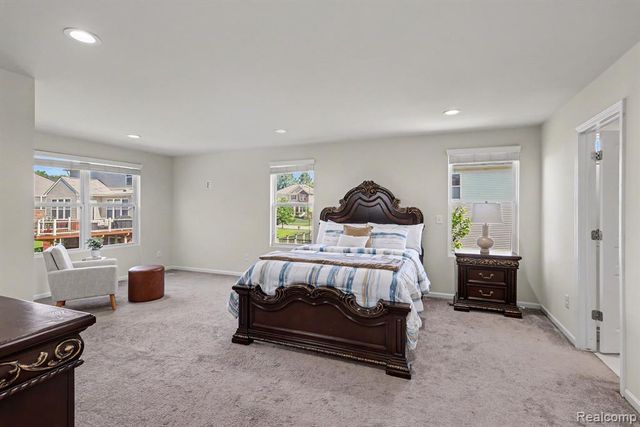 30081 Braeburn Street, New Hudson, MI 48165