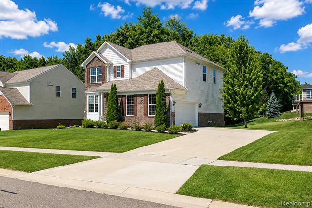 30081 Braeburn Street, New Hudson, MI 48165