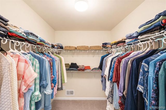 30081 Braeburn Street, New Hudson, MI 48165