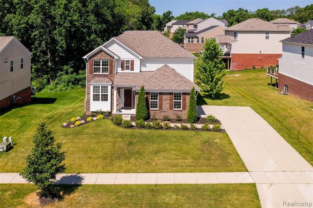 30081 Braeburn Street, New Hudson, MI 48165