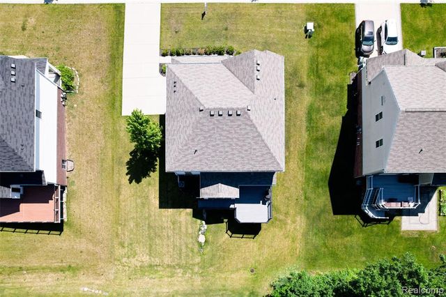 30081 Braeburn Street, New Hudson, MI 48165