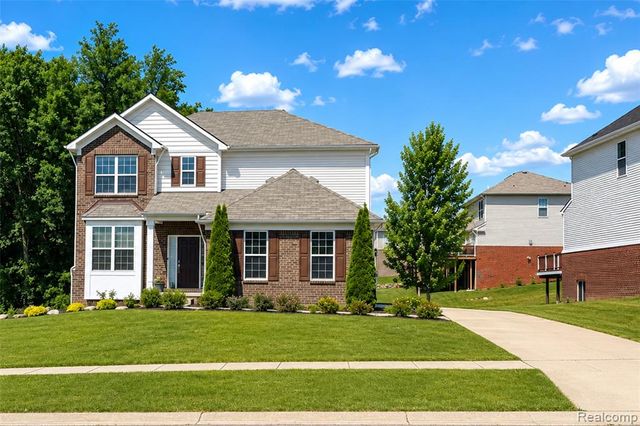 30081 Braeburn Street, New Hudson, MI 48165