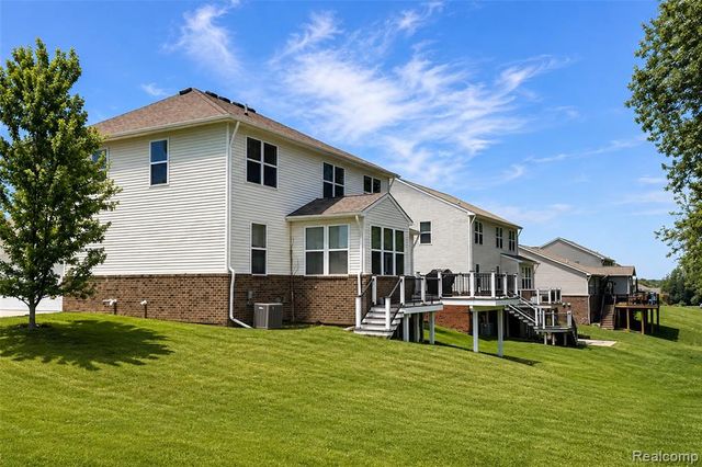 30081 Braeburn Street, New Hudson, MI 48165