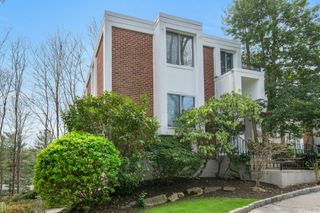 1211 Colony Drive, Hartsdale, NY 10530