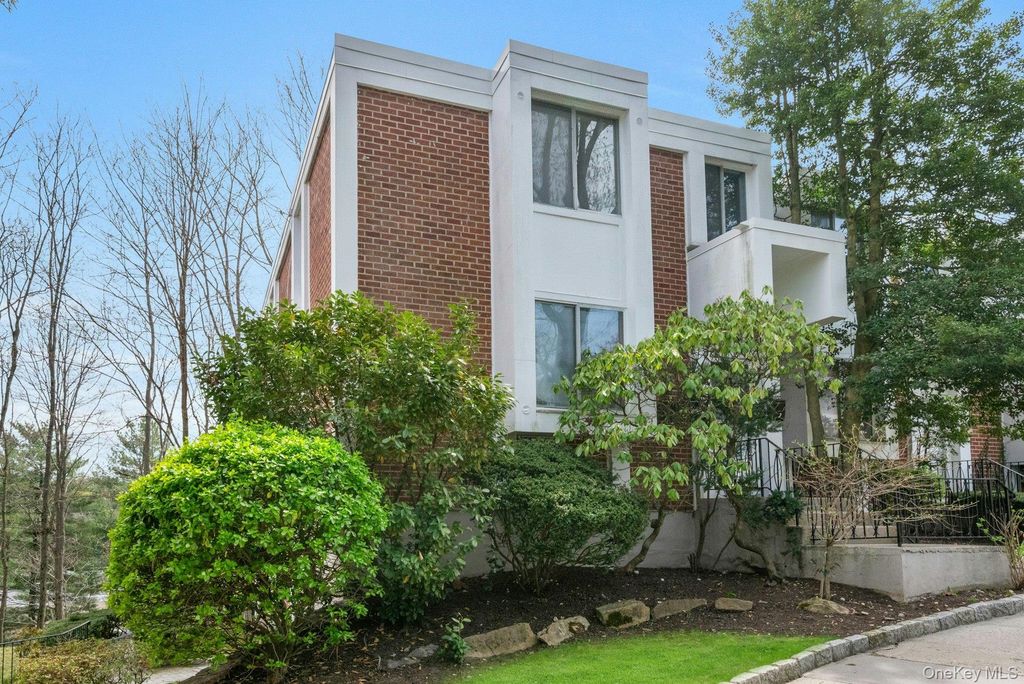 1211 Colony Drive, Hartsdale, NY 10530
