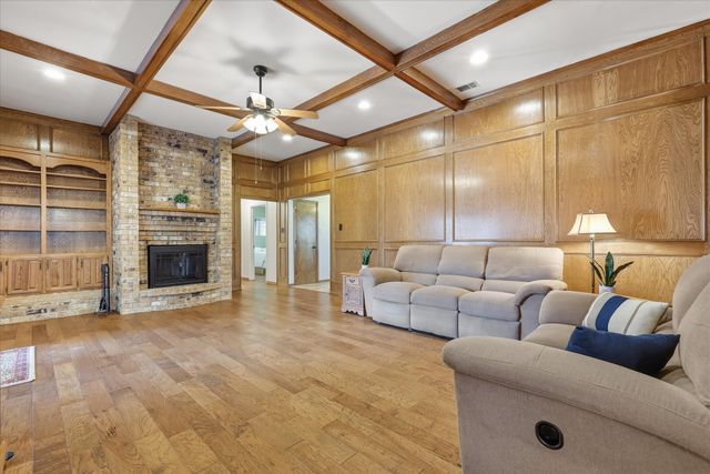 2509 Radcliffe Drive, Arlington, TX 76012