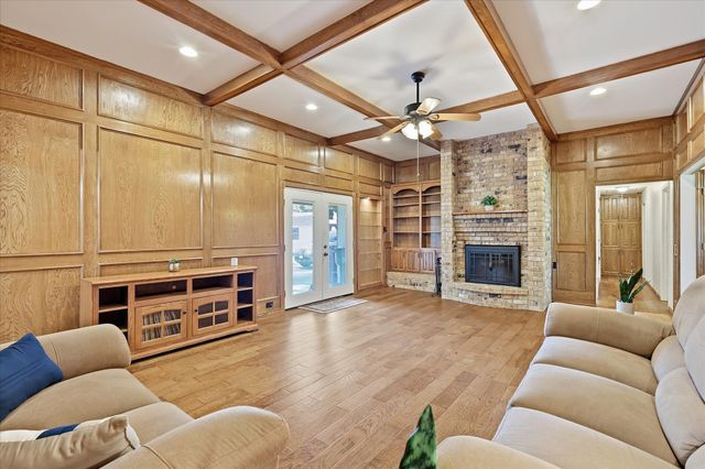 2509 Radcliffe Drive, Arlington, TX 76012