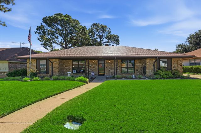 2509 Radcliffe Drive, Arlington, TX 76012