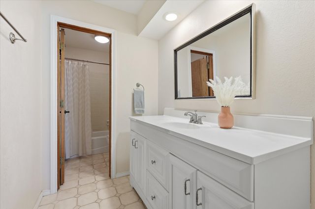 2509 Radcliffe Drive, Arlington, TX 76012