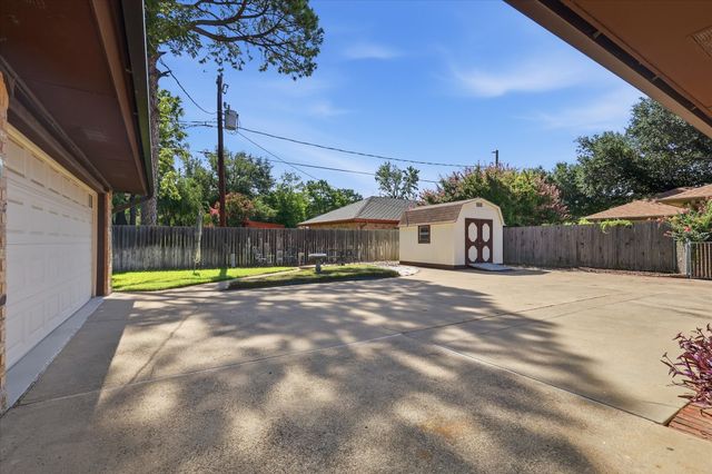 2509 Radcliffe Drive, Arlington, TX 76012