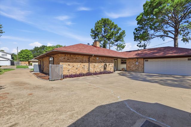 2509 Radcliffe Drive, Arlington, TX 76012