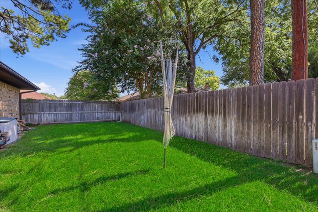 2509 Radcliffe Drive, Arlington, TX 76012