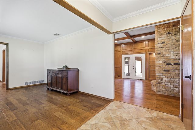 2509 Radcliffe Drive, Arlington, TX 76012