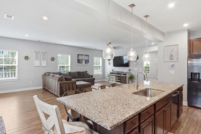 109 Goose Road, Summerville, SC 29483