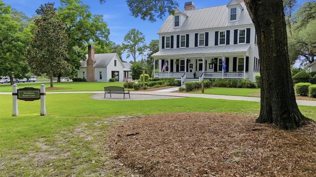 109 Goose Road, Summerville, SC 29483