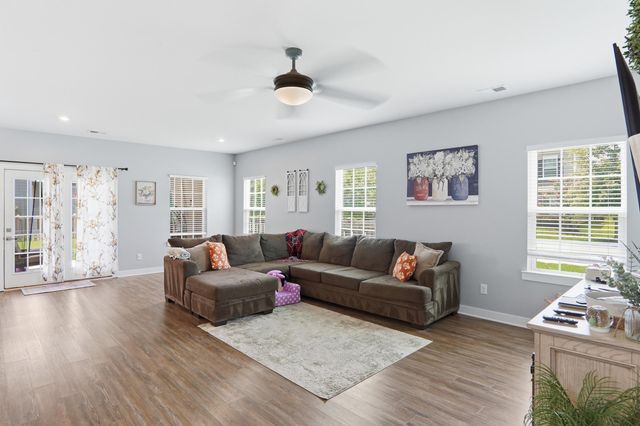 109 Goose Road, Summerville, SC 29483