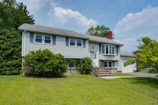 9 Eugene Rd, Burlington, MA 01803
