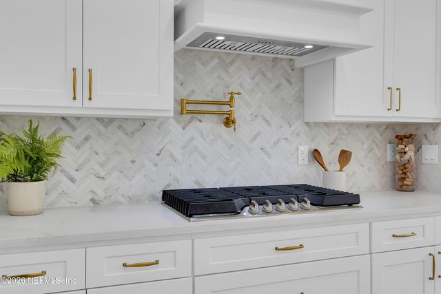 13850 WINDSOR CROWN Court E, Jacksonville, FL 32225