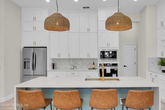 13850 WINDSOR CROWN Court E, Jacksonville, FL 32225