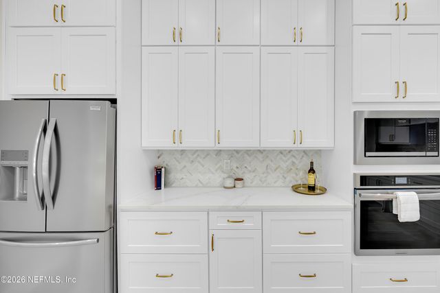 13850 WINDSOR CROWN Court E, Jacksonville, FL 32225