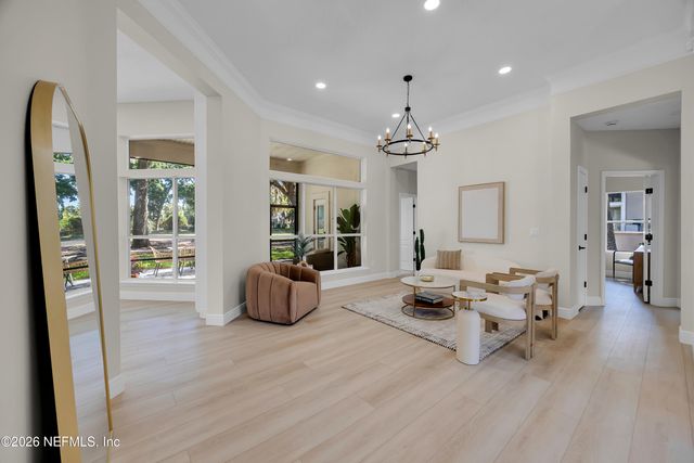 13850 WINDSOR CROWN Court E, Jacksonville, FL 32225