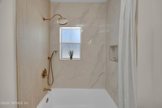 13850 WINDSOR CROWN Court E, Jacksonville, FL 32225