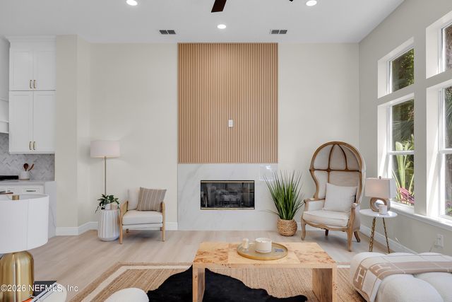 13850 WINDSOR CROWN Court E, Jacksonville, FL 32225