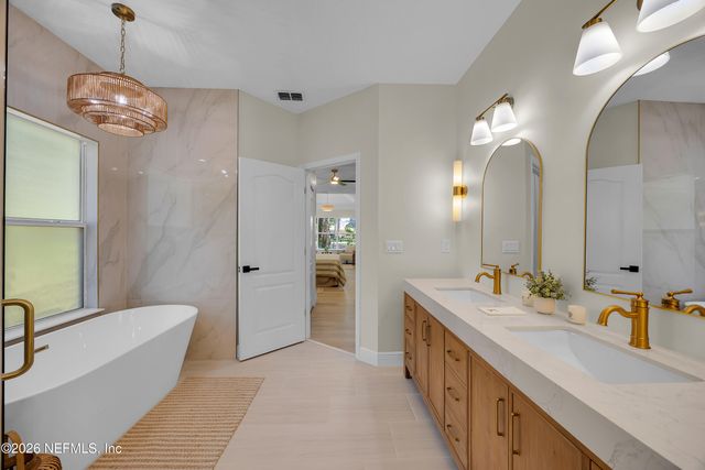 13850 WINDSOR CROWN Court E, Jacksonville, FL 32225