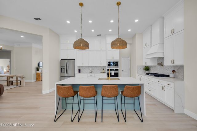 13850 WINDSOR CROWN Court E, Jacksonville, FL 32225