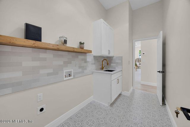 13850 WINDSOR CROWN Court E, Jacksonville, FL 32225