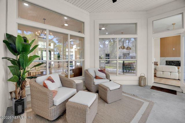 13850 WINDSOR CROWN Court E, Jacksonville, FL 32225